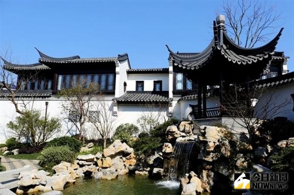 蘇州「桃花源」別墅專案，全部仿照蘇式園林建造。