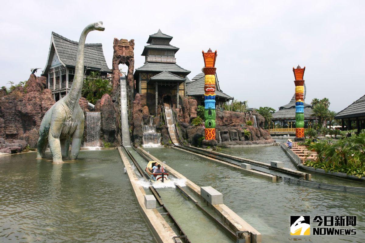 ▲春節全台遊樂園紛紛推出優惠，加入全台主題樂園網站會員還能參加福袋抽獎。（圖／六福村）