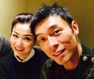 許志安昔激吻「最強小三」!被問黃心穎逢父喪 他擠笑容回一句話