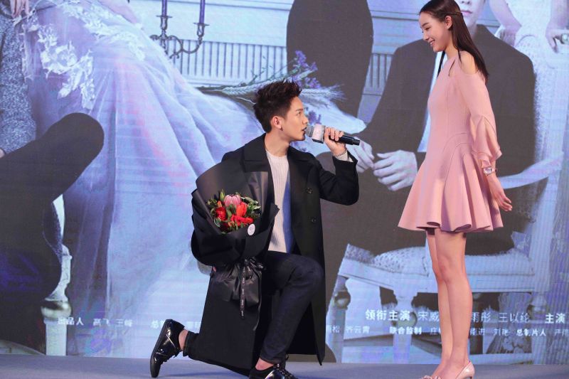 ▲SpeXial以綸（左）這回詮釋霸道總裁的角色，只在心儀女子面前展現暖心、脆弱的一面。（圖／可米提供，2017.02.14）