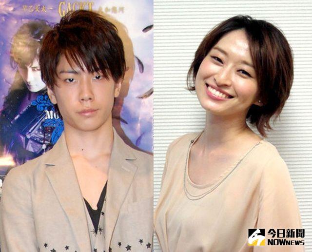 ▲32歲島袋寬子（右）11日與20歲嫩夫早乙女友貴在故鄉沖繩登記結婚。（圖／翻攝自mantan wave網站，2017.02.11）