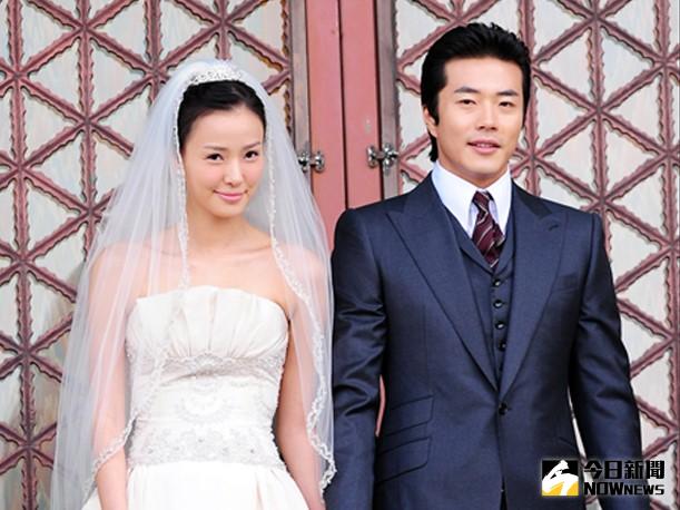 ▲權相佑（右）與孫泰英結婚8年多，育有一對兒女。（圖／翻攝自韓網，2017.02.20）