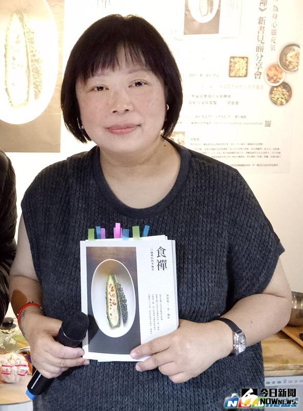 ▲作家張慰慈以「快煮慢食」與「食當季、食當地」的態度做菜，並出版「食禪」一書，希望人人都享有幸福的真滋味。（圖／張慰慈提供，2017.2.28）
