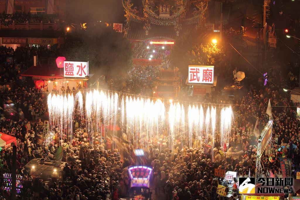 ▲南台灣民俗盛會「鹽水蜂炮」將於明日登場，六大裝備重點提醒民眾要注意。（圖／台南市政府）