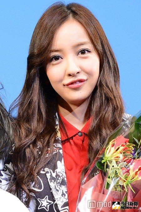 ▲板野友美將在4月推出新作品。（圖／翻攝自モデルプレス推特）