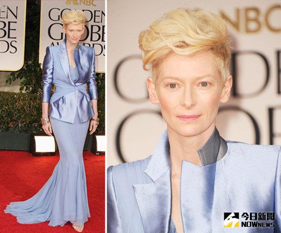▲Tilda Swinton在第69屆金球獎穿上Haider Ackermann淺藍色裙裝。（圖／翻攝自搜狐娱乐）