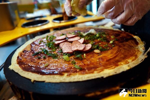 美國大廚改良大陸煎餅成爆款，一個要價480元。