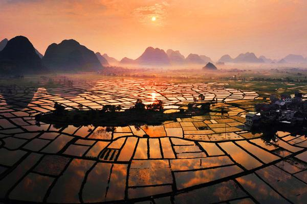 位於廣東韶關市翁源縣江尾鎮的韶關翁源八卦圍。