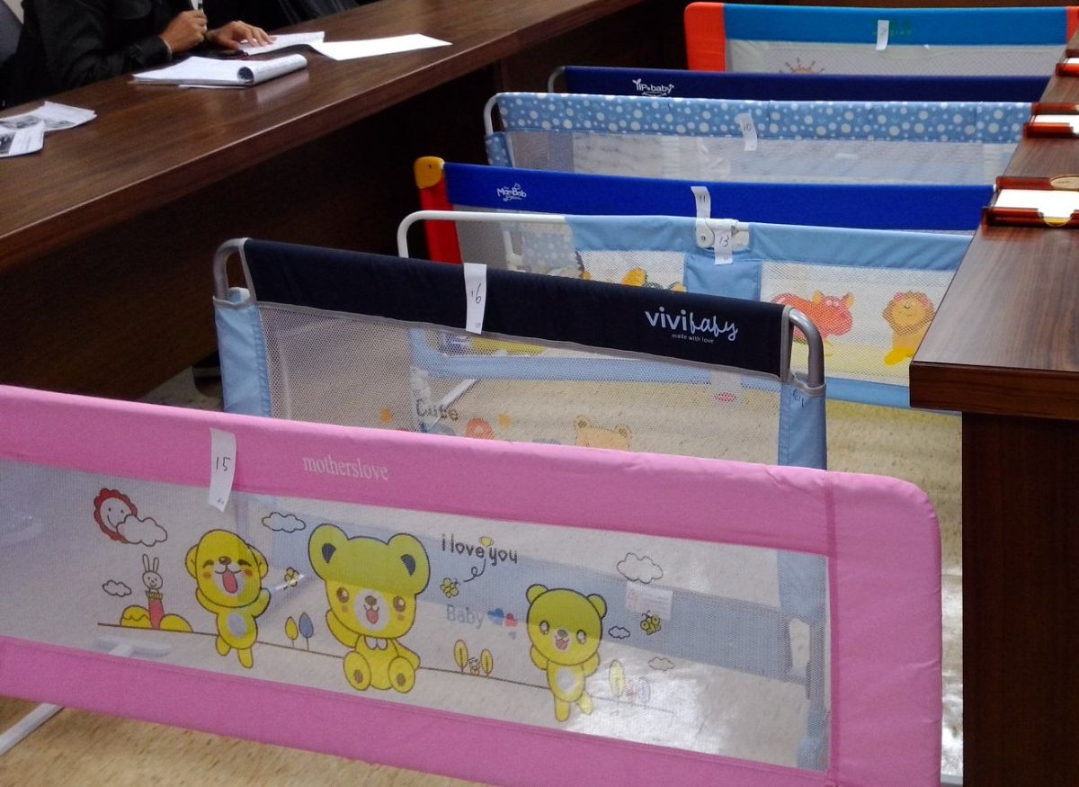 ▲消保處抽驗北部地區市面上10件「兒童用床邊護欄」，仍有2件品質不符合規定。（圖／標檢局提供）