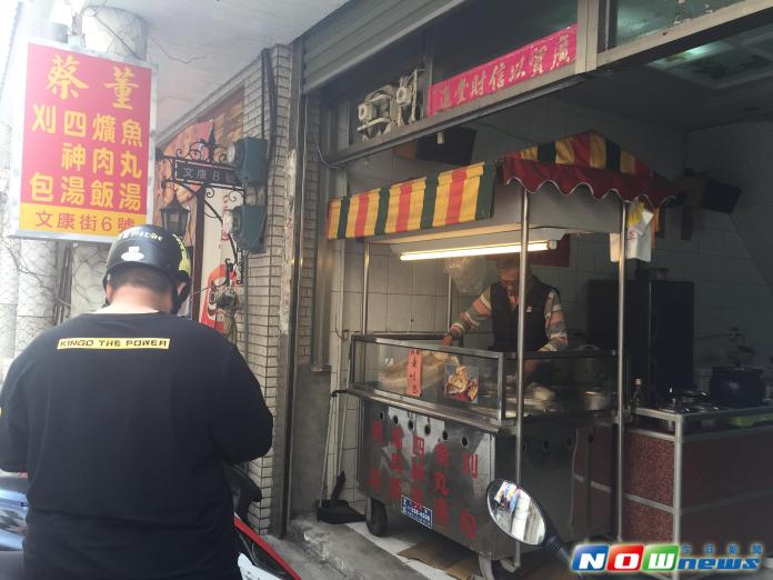 ▲即將因都更案而重建的馬公市永康商圈內的蔡董刈包將會讓你驚豔！。（圖／記者鄧至傑攝）