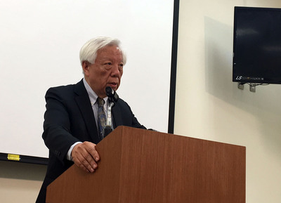 司改國是會議第三組分組會議22日在法務部廉政署登場，召集人瞿海源（圖）會後指出，司法改革國是會議籌備委員會行事公開透明，人選及21個議題都沒有黑箱作業，也不是玩假的。中央社記者劉世怡攝 106年2月22日