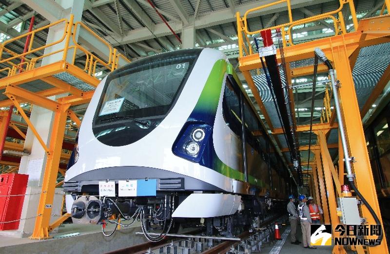 ▲捷運車廂內部首度曝光，預計4月進行動態測試。（圖／市府交通局提供）