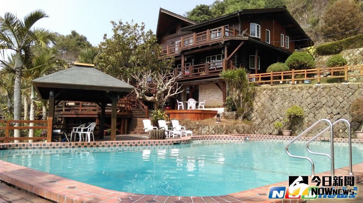 ▲東方惠斯勒位於嘉義半天岩後方，坐擁明媚山林、清澈山泉，尤以加拿大原木打造的木屋引人入勝，工法及其沈穩厚實難得一見。（圖／記者 邱嘉琪攝）