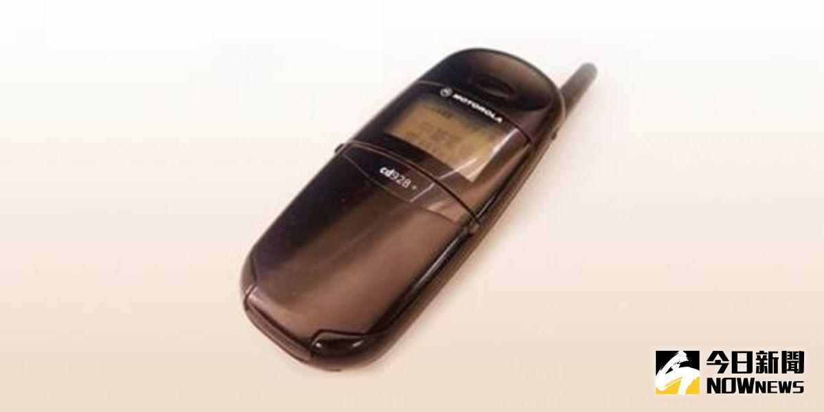 ▲Motorola CD928小海豚，曾經是Nokia最大對手。（圖／翻攝自網路）