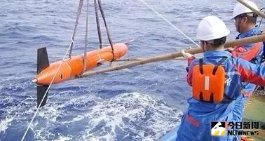 「海翼」號7000公尺级水下滑翔機海上試驗。