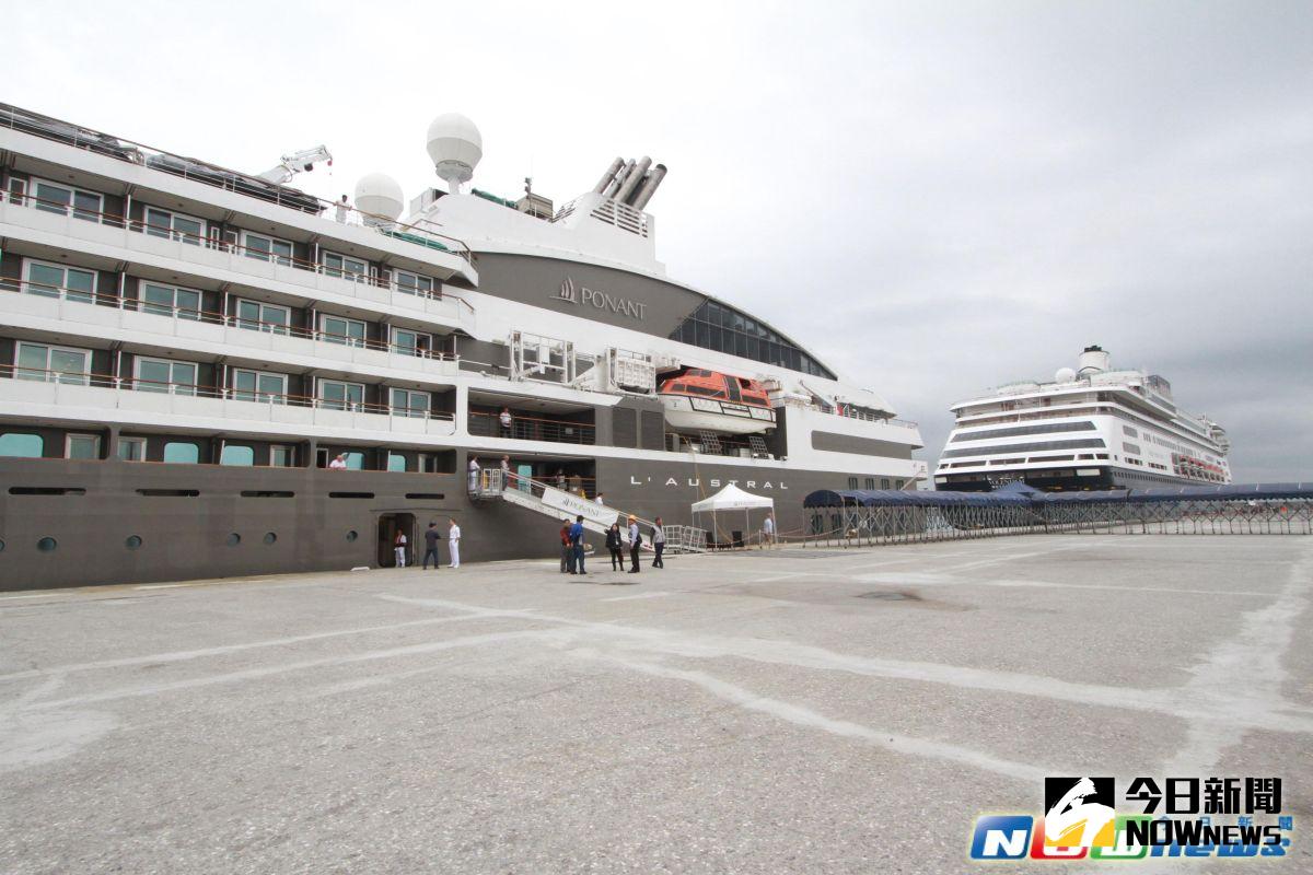 ▲花蓮港首次同時停泊二艘郵輪，場面相當壯觀 。（圖／記者鄭志宏攝,2017.03.25）