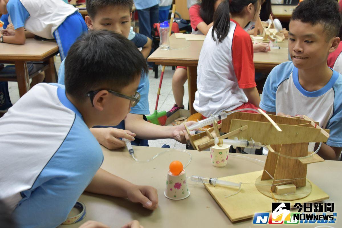 ▲ 108課綱上路將滿3年，教育現場實施時遭困難或挑戰，教育部今（20）日表示，將持續推動6項配套措施。（示意圖／新北市政府教育局提供，2017.3.28）