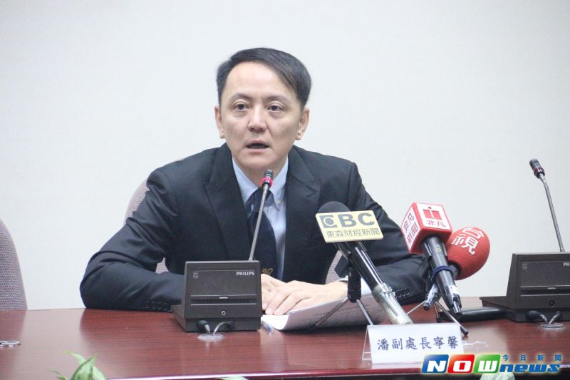 ▲行政院主計總處國勢普查處副處長潘寧馨指出，薪資統計與民眾感受差太多的原因有2項，包括民眾對薪資統計名詞的認知與主計總處不同，還有統計數據本身就是各項數字的綜合體，差異性本來就大。（圖／記者林昱均攝,2017.03.30）