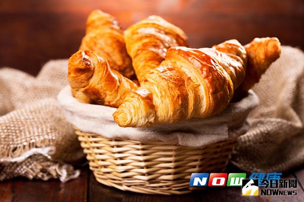 ▲「乳瑪琳」就是俗稱的人造奶油、烤酥油，常使用在糕點，含有較多飽和脂肪。（圖／ingimage）