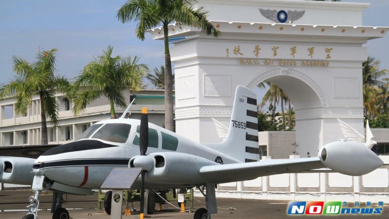 ▲軍史館展覽的是中華民國空軍建軍以來的一些文物，類型有很多；軍機展示場展覽的是一些已退役的軍機。（圖／記者宋德威攝，2017.3.4）