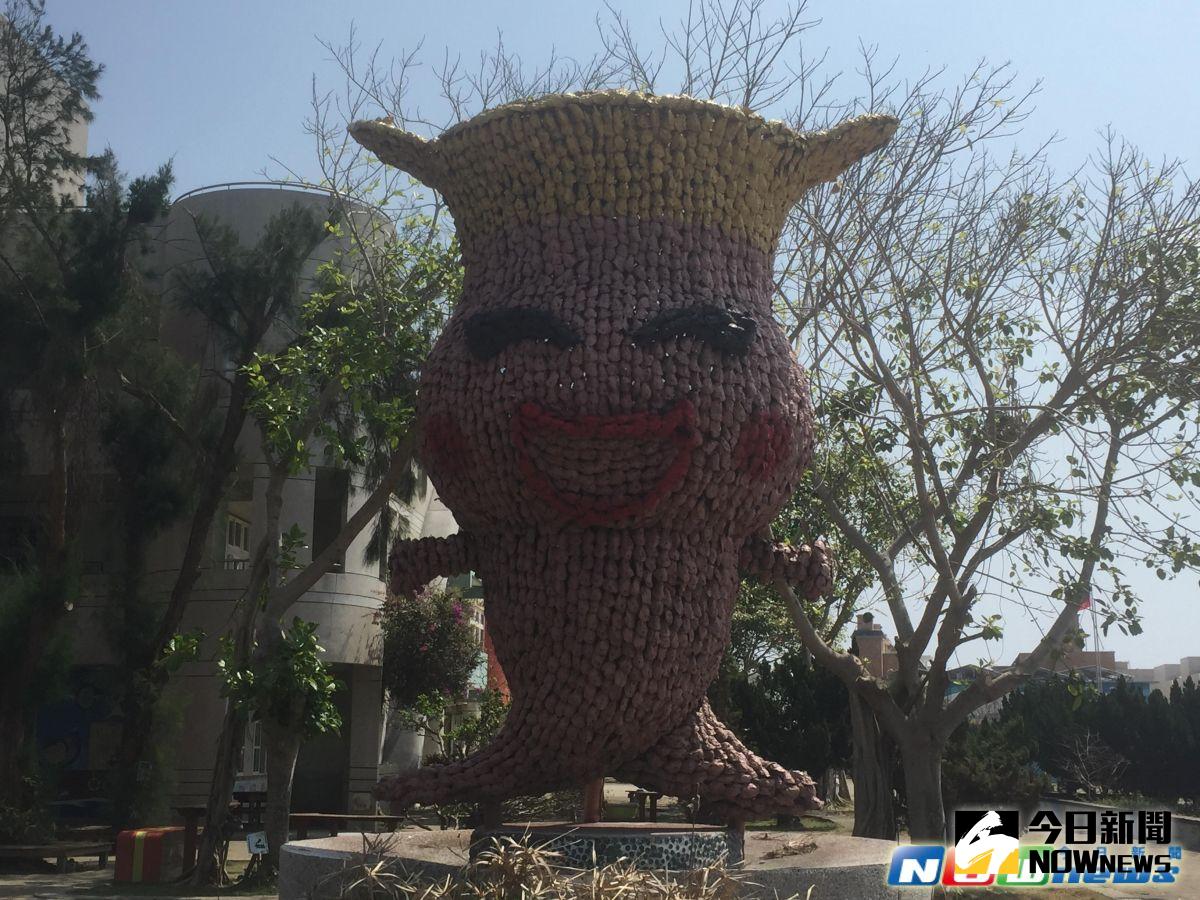 ▲學校吉祥物「永安娃」為學生命名的。（圖／記者鄧至傑攝）