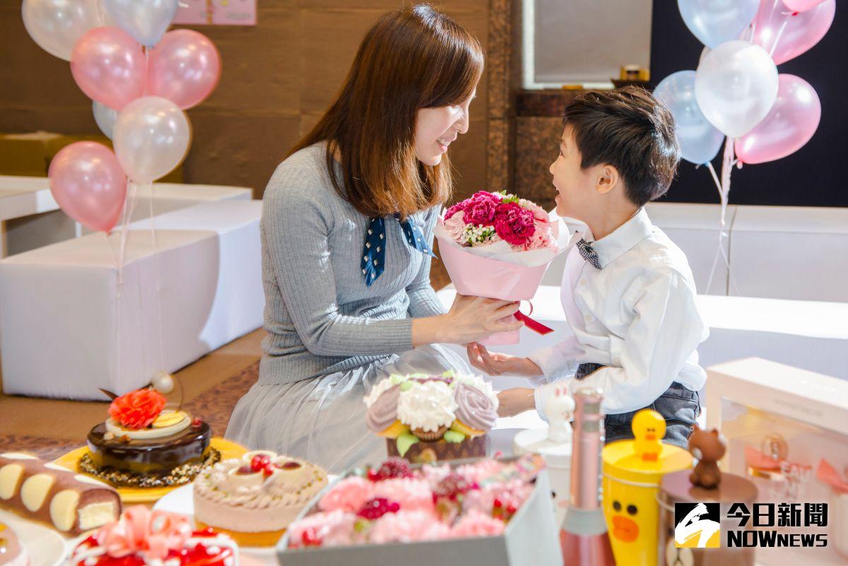 ▲每年五月的第二個星期日就是母親節，由來、紅包行情、卡片怎麼寫、優惠等一次看。（圖／NOWnews資料照）