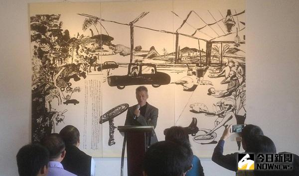 ▲陳介一『筆名：彈甲一』自在、幽默的將汽車、飛機等以水墨畫呈現。（圖／記者陳伯合拍攝2017.3.4）