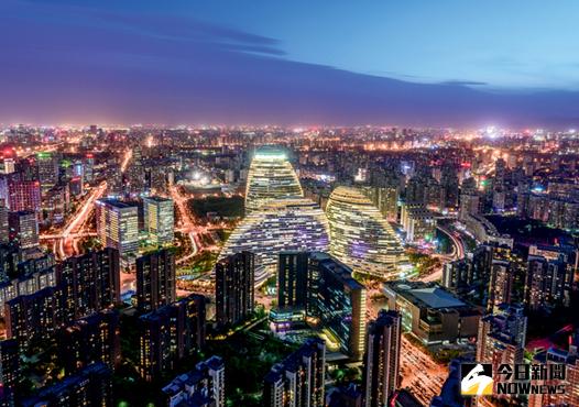 北京城市建築群一角。北京、上海、天津、廣州在2005年被確定為首批國家中心城市。