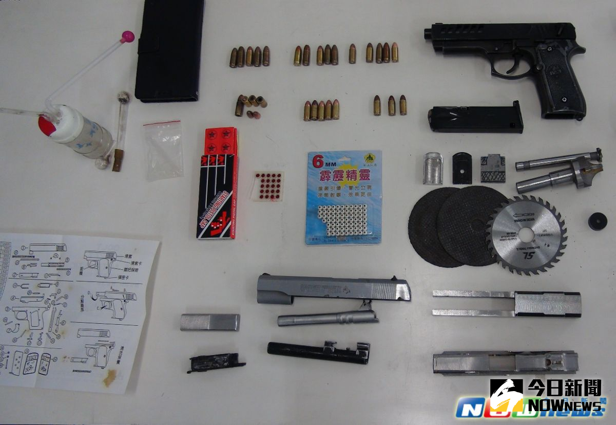 ▲台中市察局刑大與刑事局查獲林嫌改造槍械搜出大批改造工具與零件。（圖／記者鄧力軍翻攝）