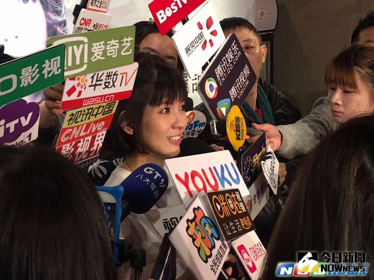 ▲郭美美撇誤會，淚灑記者會現場。（圖／記者蕭卲樺攝，2017.03.02）