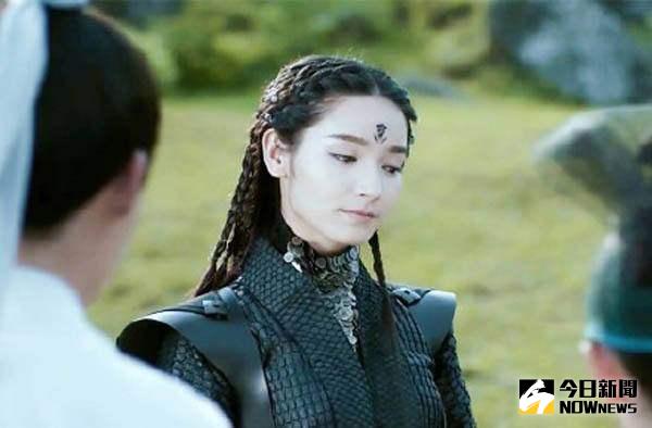 《三生三世十里桃花》中的胭脂，本名叫「代斯」的她也是位新疆女孩。