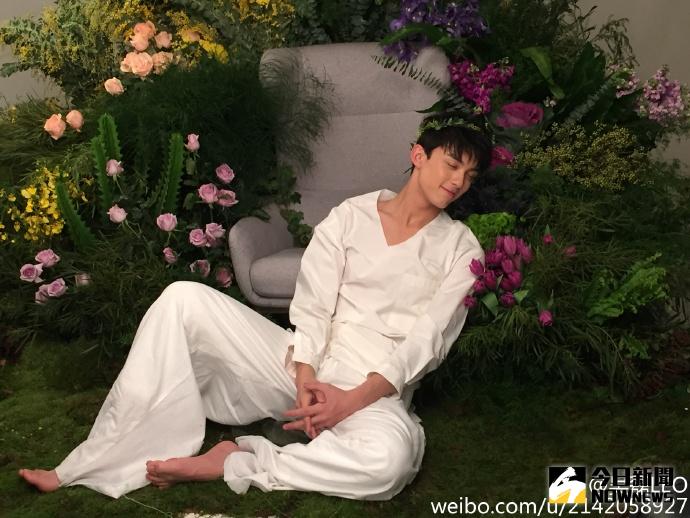 ▲吳磊在微博上傳自己的表情包，讓粉絲們瘋狂轉發。（圖／翻攝自吳磊微博，2017.03.01）