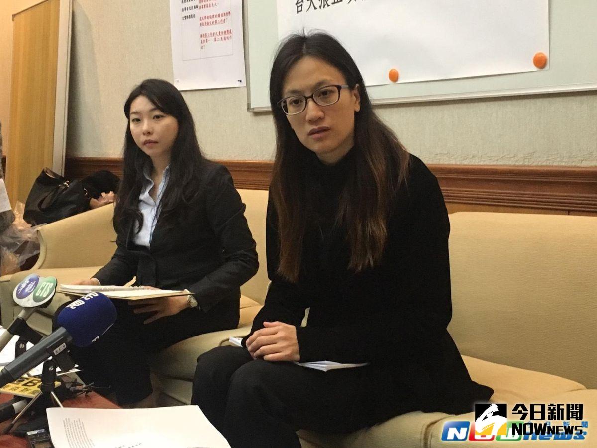 ▲教授張正琪召開記者會，抗議台大懲處結果。（圖／記者吳宛縈攝,20170302）