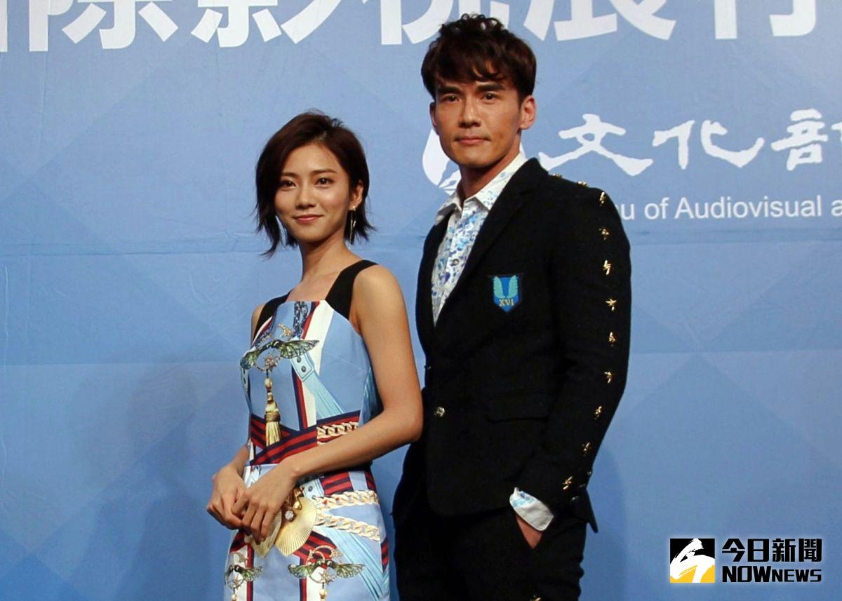 ▲《我的愛情不平凡》男女主角楊一展、蔡黃汝（豆花妹），出席2017香港國際影視展行前記者會。（圖／三立，2017.03.10）