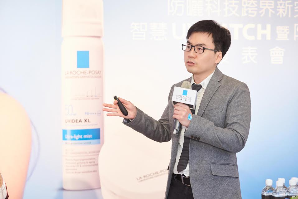 ▲台北長庚醫院皮膚科主治醫師 張學倫出席保養活動。（圖／理膚寶水提供）