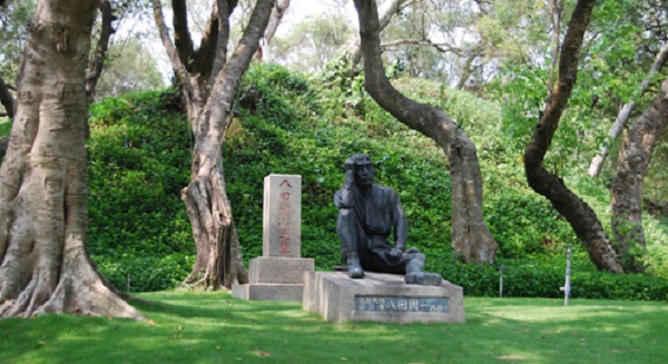 ▲八田與一塑像驚被斷頭。（圖／翻攝自嘉南農田水利會網站）