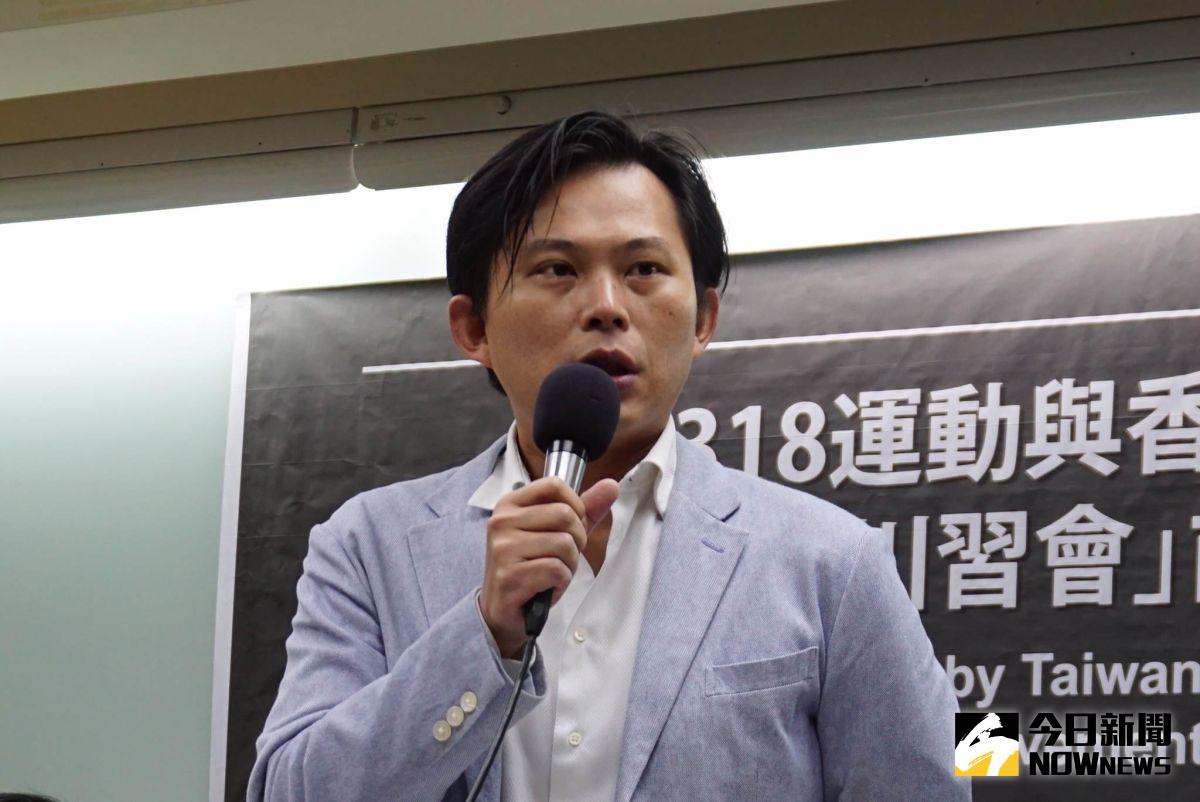 ▲傳出海基會未送藥物給李明哲，時代力量立委黃國昌2日怒批，「若真的是這樣，海基會還有什麼功能？」、「海基會廢掉算了！」（圖／時代力量提供）