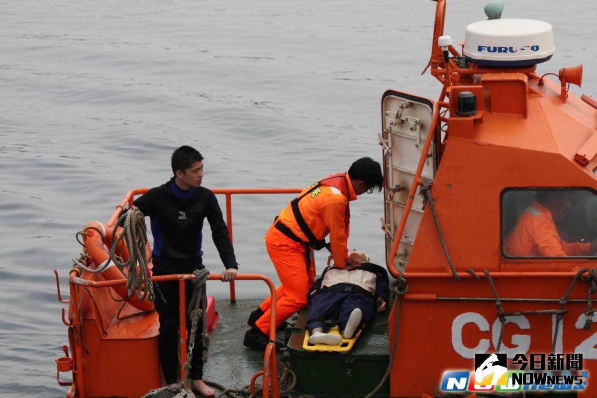 ▲海巡署中部地區基對海巡隊首創百浬救援傷患演練。（圖／記者陳應交攝2017.4.7）