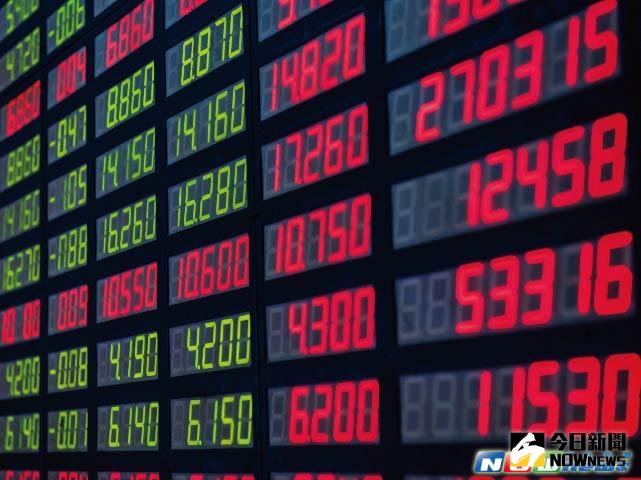 ▲美國政策不確定性加上國際地緣政治風險升溫，都使市場情緒轉趨謹慎，壓抑美股回檔整理。但投顧業者表示，能源股與金融股今年第1季成績亮眼，短線回檔並無礙整體多頭走勢！（圖／NOWnews資料照片）