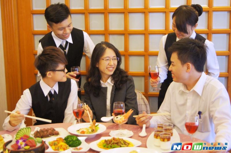 ▲寒軒國際大飯店4/10至7/31推出「畢業歡樂趴」謝師宴專案。（圖／寒軒國際大飯店提供，2017.4.8）