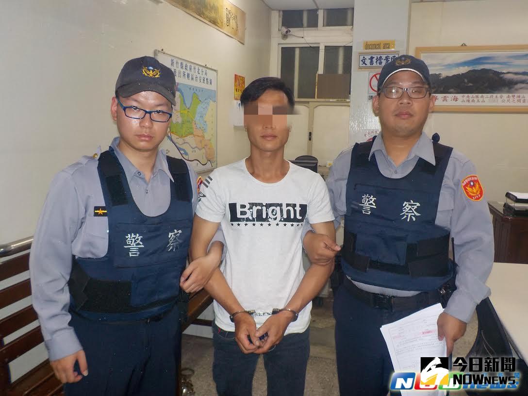 ▲越南籍逃逸勞工中文流利，卻被員警的越南話突破心防。（圖／竹北分局提供）