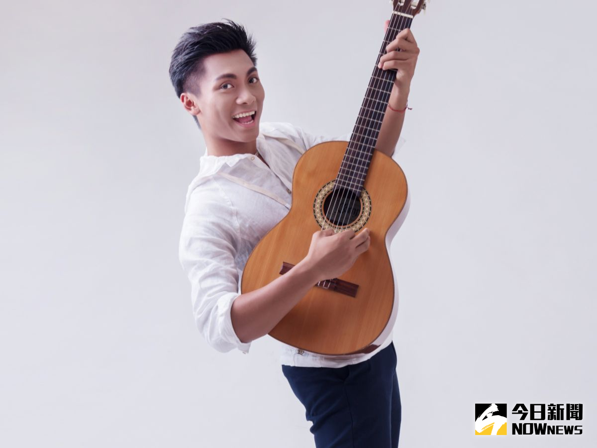 ▲「黑鮮肉」謝嘉全因為道明中學畢業歌〈夢想藍圖〉爆紅，日前發片EP《Believing》。（圖／葛瑞特音樂提供，2017.04.25）