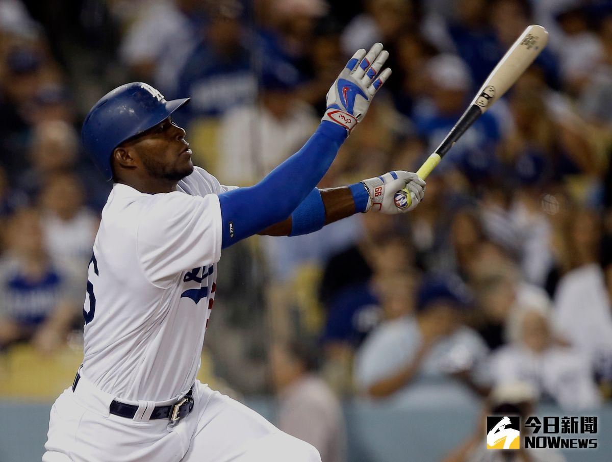 ▲Yasiel Puig擊出本季首轟，助道奇擊敗教士。（圖／美聯社／達志影像）
