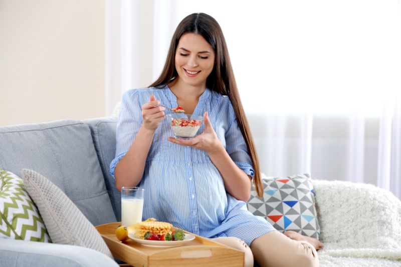 ▲孕期婦女不僅需要均衡飲食，攝取足夠的DHA也有助胎兒及寶寶的成長發育。（圖／資料照片）