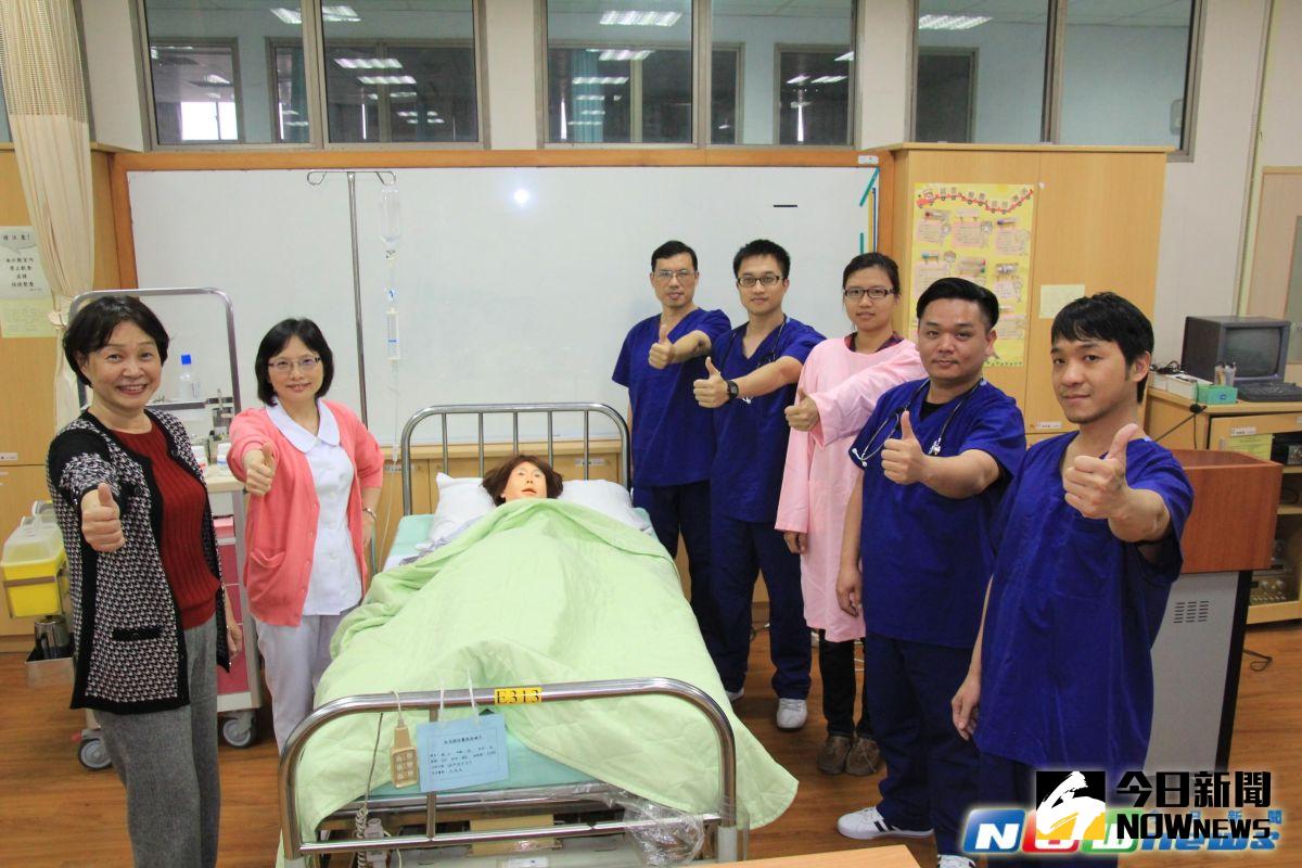 ▲不少大學非就讀護理相關系及欲轉職的人，選擇念學士後護理系。（圖／弘光科大提供）