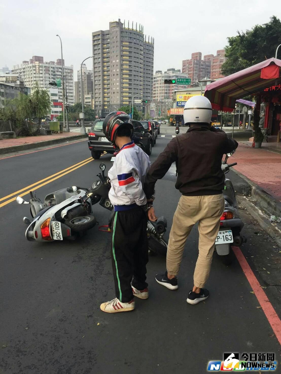 ▲賴姓偷車賊向大甲鎮瀾宮媽祖祈求平安，卻在土地公廟前被警方逮捕。（圖／記者鄧力軍翻攝）