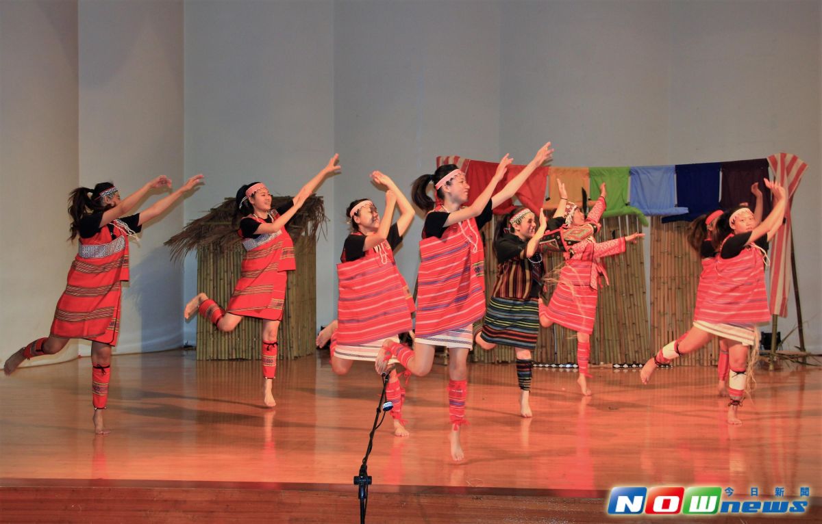 ▲屏東大學原住民專班同學彩排泰雅族舞蹈。（圖／記者陳宗傑攝,2017.5.11）