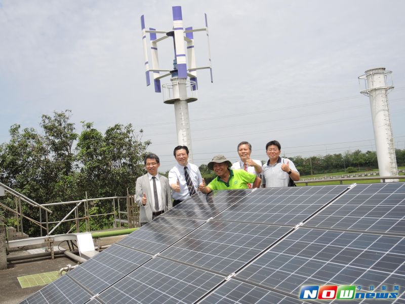 ▲明道大學材料系成功完成風光互補發電系統，目前正用於明道果園溫室照明及自動滴灌系統上。（圖／記者陳雅芳攝，2017.5.17）