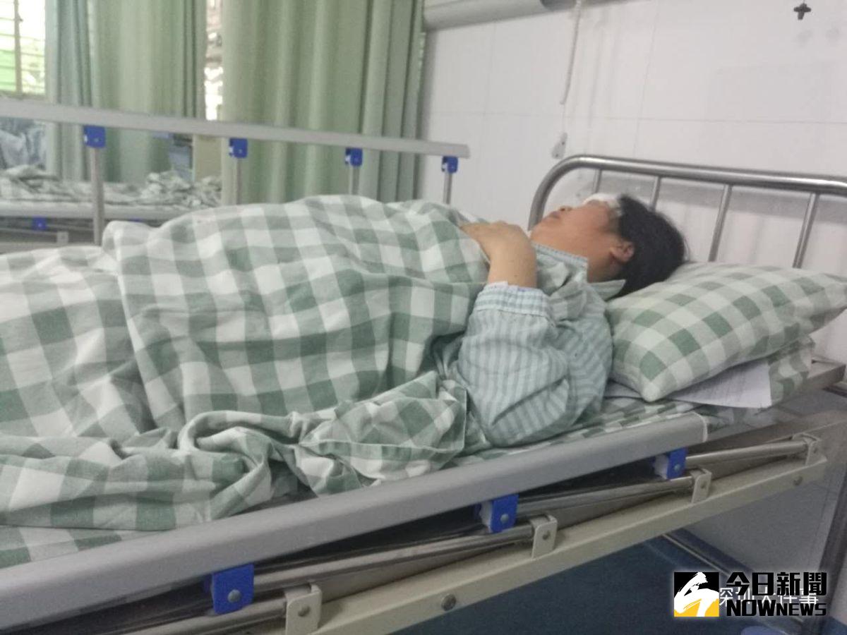 深圳一位詹姓阿姨在爬山過程中被雷劈中。