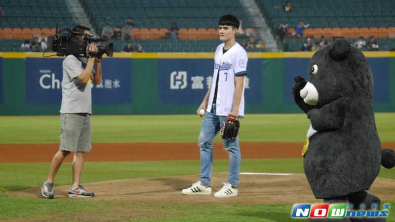 ▲雙胞胎排球帥哥劉鴻敏。（圖／吳政紘攝）